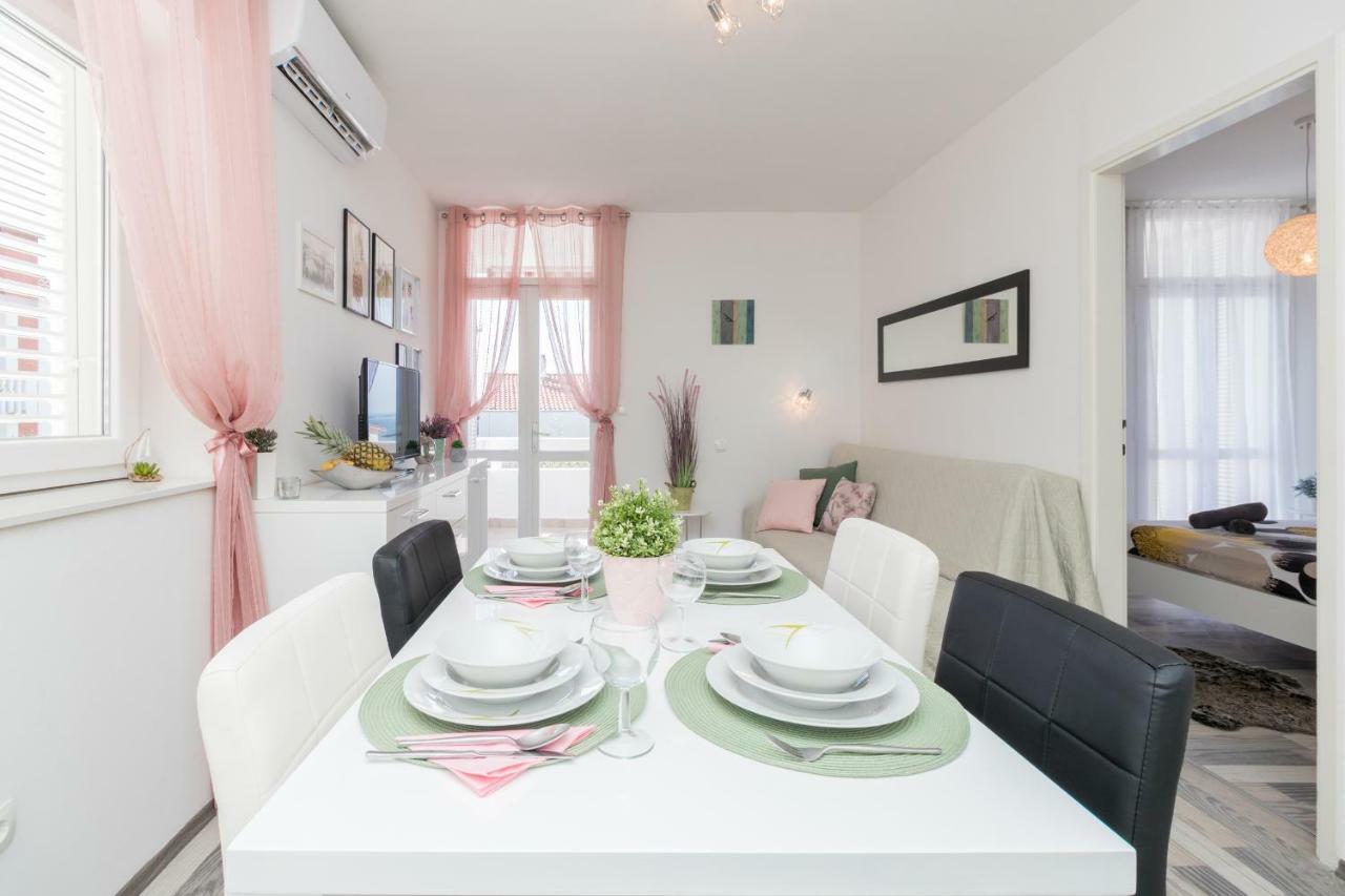 Apartman Roko เพทรอซาเน ภายนอก รูปภาพ