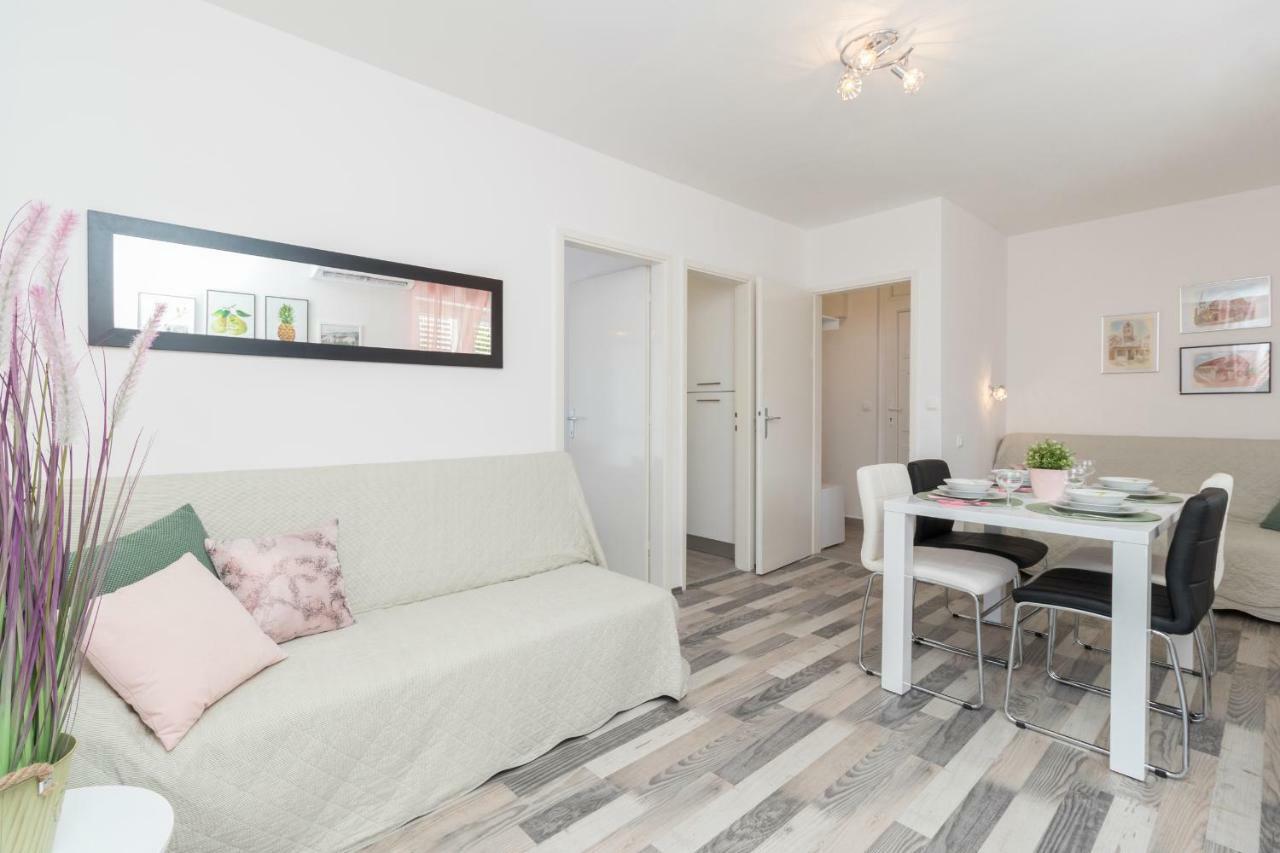 Apartman Roko เพทรอซาเน ภายนอก รูปภาพ